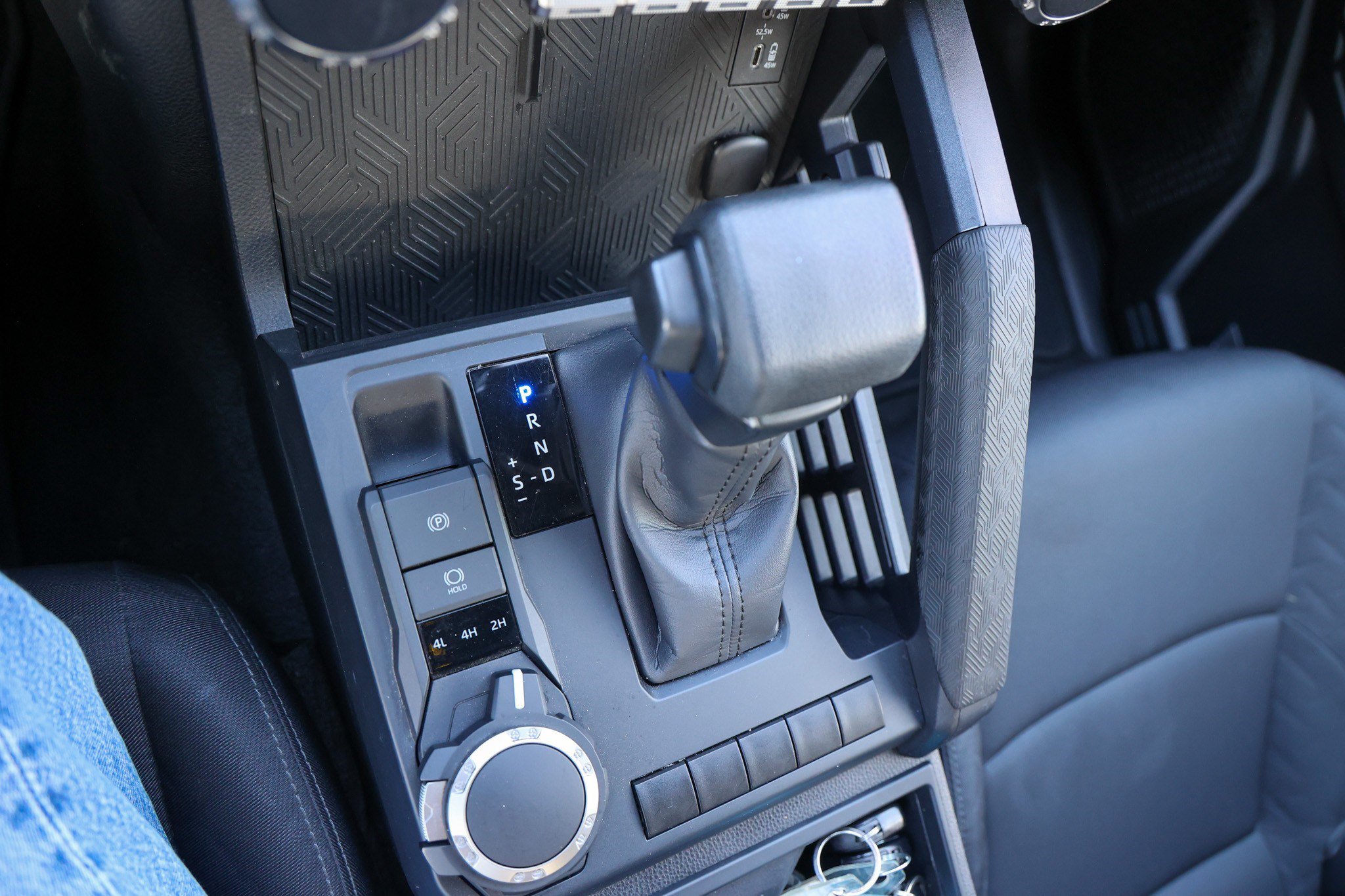 Certified 2025 Toyota Tacoma SR AWD/4WD image 25