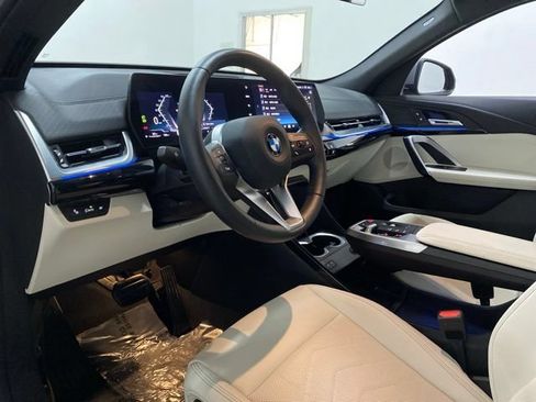 Used 2026 BMW X2 xDrive28i AWD/4WD image 19