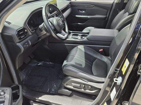 Certified 2025 Honda Pilot Elite image 10