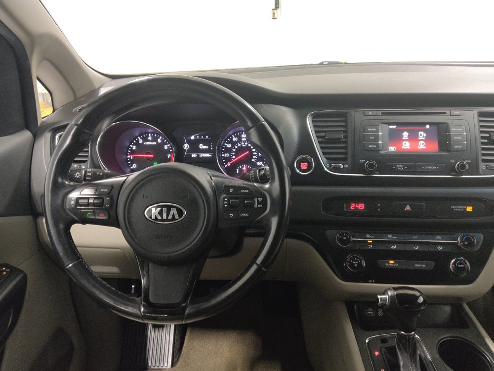 Used 2017 Kia Sedona LX w/ LX Essentials Premium Package FWD image 22
