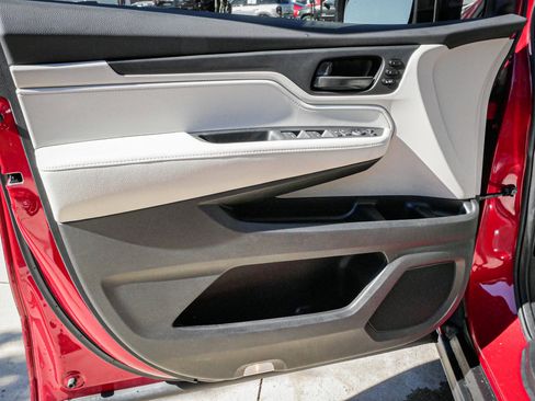 Used 2025 Honda Odyssey EX-L image 14