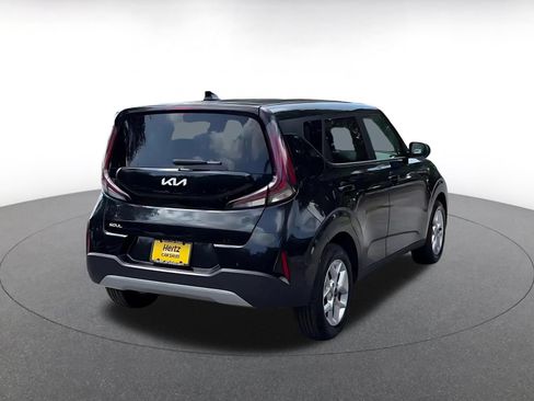 Used 2025 Kia Soul LX w/ LX Technology Package FWD image 14