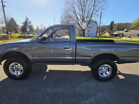 Used 1998 Toyota Tacoma 4x4 Regular Cab image 8