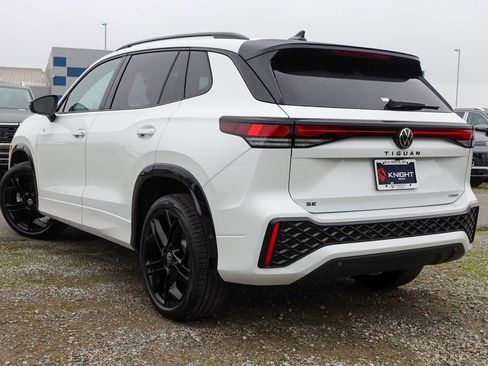 New 2026 Volkswagen Tiguan SE R-Line image 10