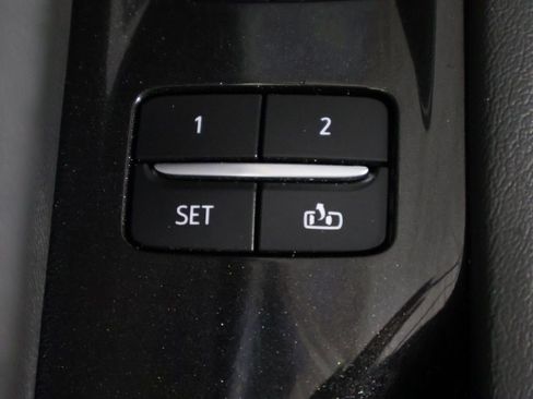 Used 2023 Cadillac Escalade ESV Premium Luxury w/ Performance Package AWD/4WD image 44