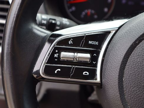 Used 2021 Kia Seltos S FWD image 12