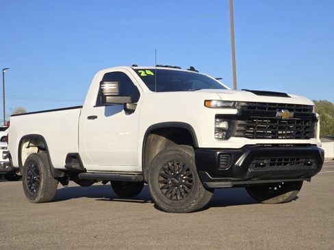 Used 2024 Chevrolet Silverado 3500 W/T AWD/4WD image 2