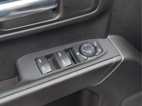 Certified 2025 Chevrolet Silverado 1500 Custom w/ LPO, Dark Essentials Package image 16