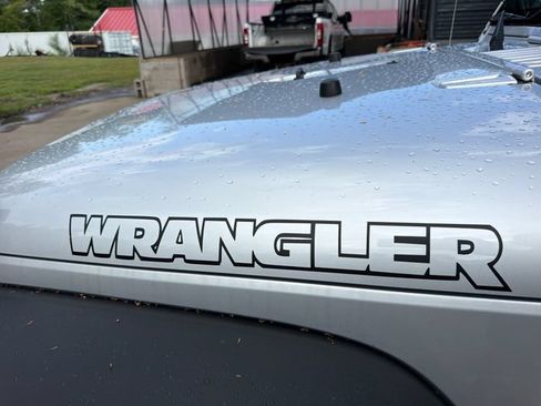 Used 2011 Jeep Wrangler Sport AWD/4WD image 9