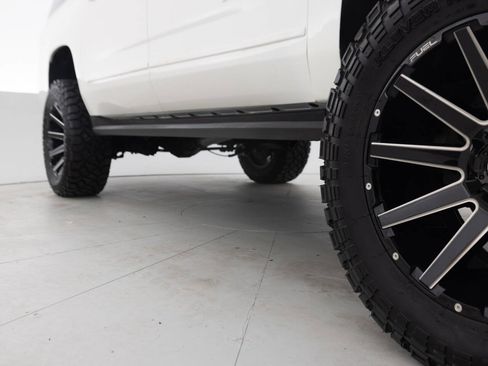 Used 2015 Chevrolet Suburban LT AWD/4WD image 23