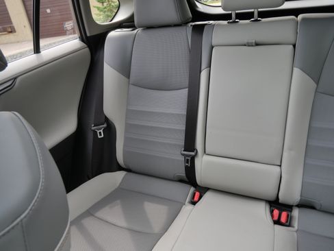 Used 2020 Toyota RAV4 Limited AWD/4WD image 13