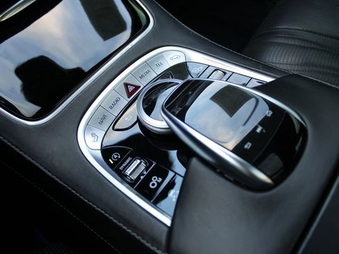 Used 2019 Mercedes-Benz S 63 AMG S 4MATIC Sedan image 12