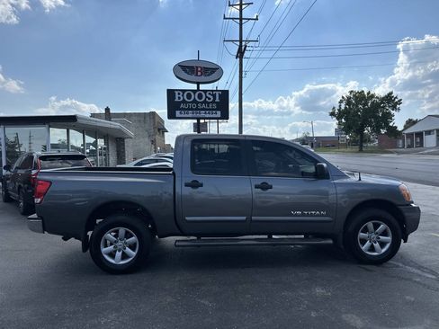 Used 2014 Nissan Titan SV w/ SV Value Truck Package AWD/4WD image 8