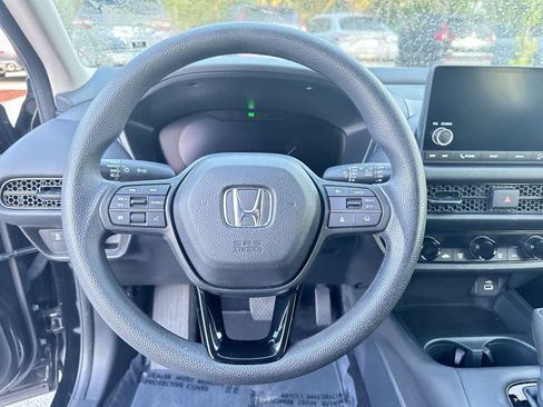 Used 2025 Honda HR-V LX image 18