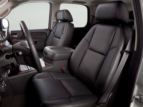 Used 2011 Chevrolet Tahoe LT w/ Luxury Package AWD/4WD image 45