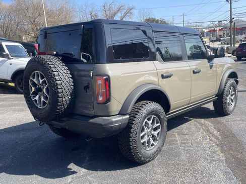 New 2025 Ford Bronco Badlands image 3