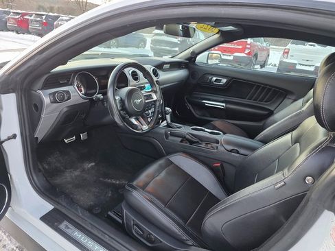 Used 2022 Ford Mustang Premium image 15