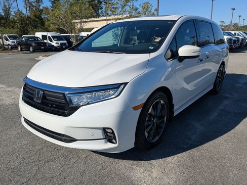 Used 2024 Honda Odyssey Elite image 9