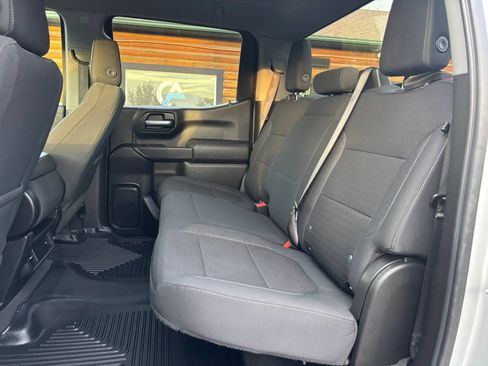 Used 2021 Chevrolet Silverado 1500 LT AWD/4WD image 17
