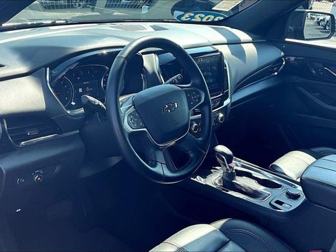 Used 2023 Chevrolet Traverse RS AWD/4WD image 15