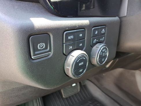 Used 2024 Chevrolet Silverado 2500 LTZ w/ LTZ Plus Package AWD/4WD image 23