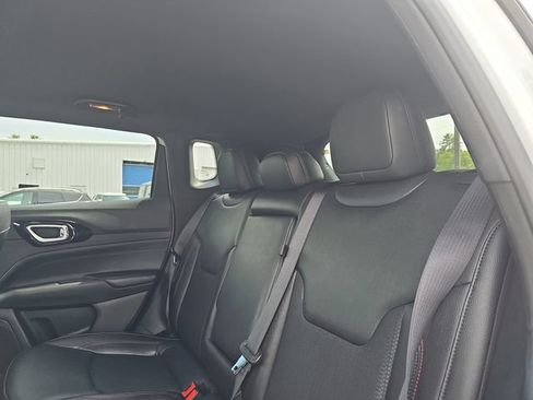 Used 2025 Jeep Compass Trailhawk AWD/4WD image 14
