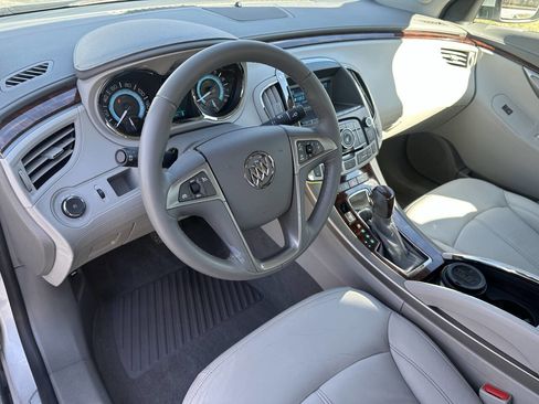 Used 2011 Buick LaCrosse CXL image 17
