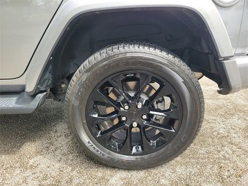 Used 2021 Jeep Wrangler Unlimited Sahara image 17