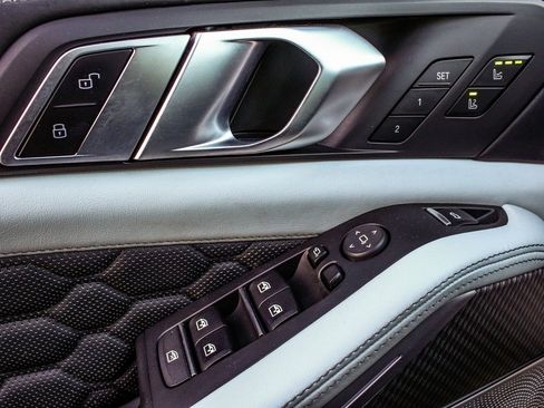 Used 2021 BMW X5 M w/ Competition Package image 9