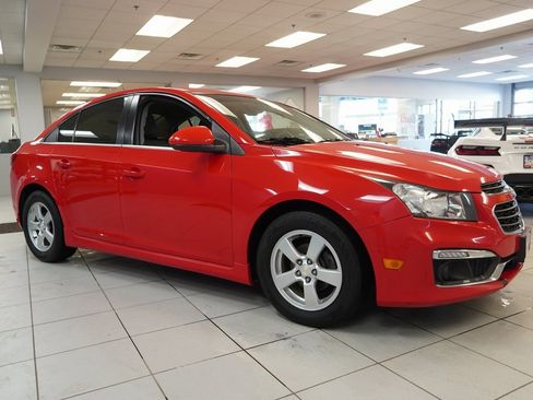 Used 2015 Chevrolet Cruze LT image 15