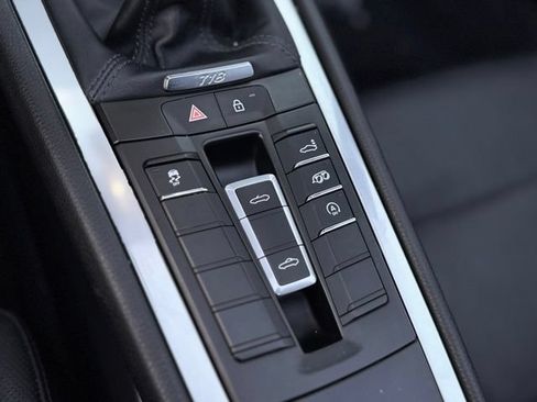 Used 2024 Porsche 718 Boxster RWD image 35