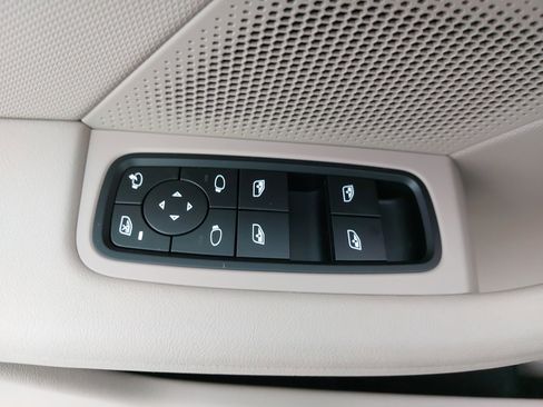 Used 2023 Porsche Taycan 4 Cross Turismo image 30