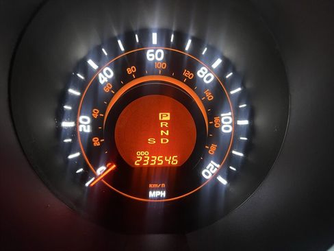 Used 2011 Toyota 4Runner Limited image 19