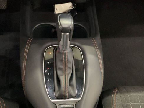 Used 2025 Honda HR-V Sport image 38