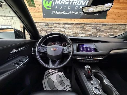 Used 2019 Cadillac XT4 Premium Luxury w/ Enhanced Visibility Package AWD/4WD image 19