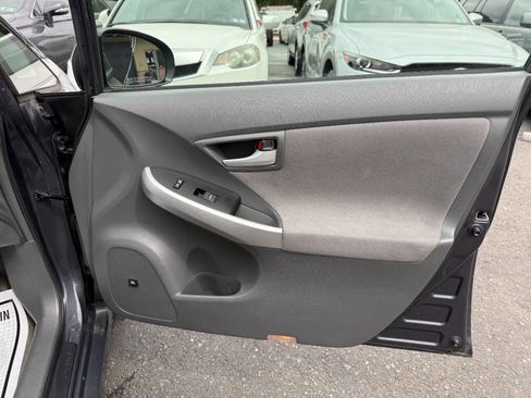 Used 2014 Toyota Prius Two FWD image 30
