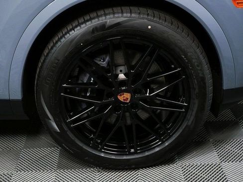 New 2026 Porsche Cayenne Coupe image 40