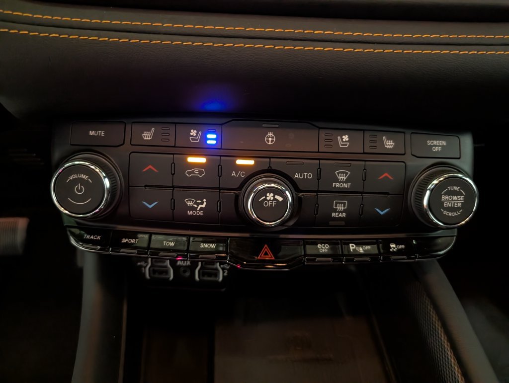 Used 2023 Dodge Durango R/T AWD/4WD image 24