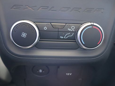 New 2026 Ford Explorer Active image 24