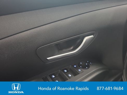Used 2025 Hyundai Tucson SEL FWD image 11