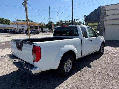 Used 2013 Nissan Frontier S RWD image 7