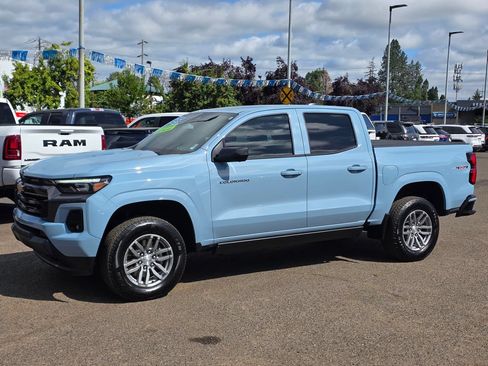 Used 2025 Chevrolet Colorado LT w/ LT Convenience Package AWD/4WD image 34
