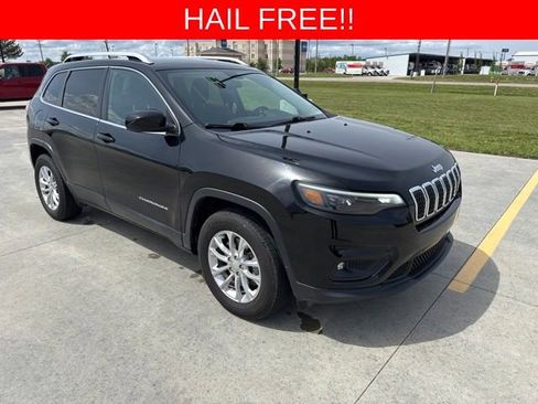 Used 2019 Jeep Cherokee Latitude w/ Cold Weather Group AWD/4WD image 1