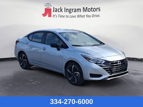 New 2025 Nissan Versa SR w/ Trunk Package image 7