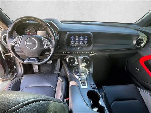 Used 2022 Chevrolet Camaro LT w/ Technology Package image 16
