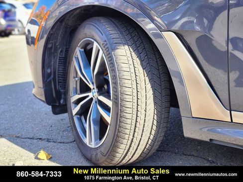 Used 2020 BMW X7 M50i w/ Executive Package image 35