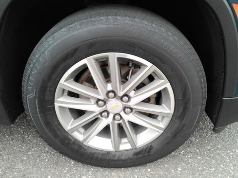 Certified 2023 Chevrolet Traverse LT w/ LPO, Floor Liner Package AWD/4WD image 32