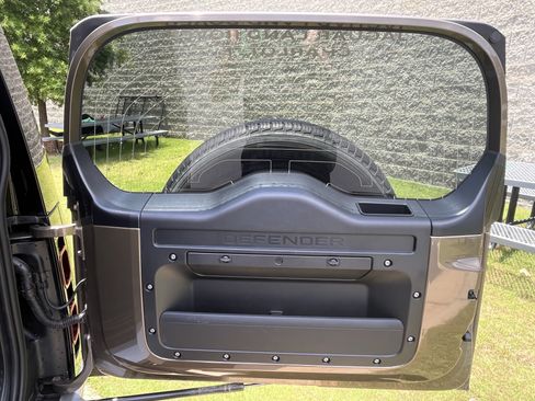 Used 2025 Land Rover Defender 110 S AWD/4WD image 34