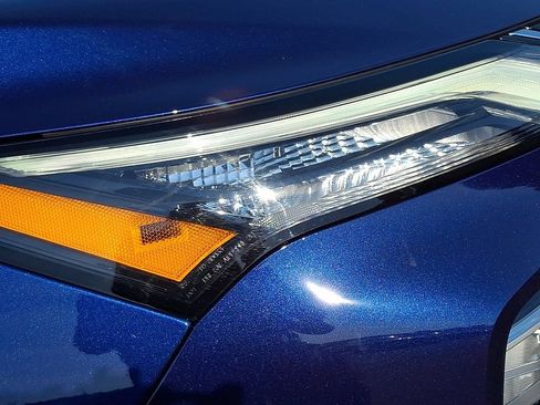 Certified 2023 Nissan Rogue SV w/ SV Premium B Package AWD/4WD image 10