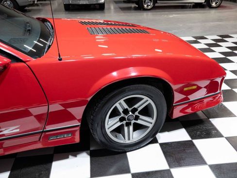 Used 1987 Chevrolet Camaro Z28 RWD image 12
